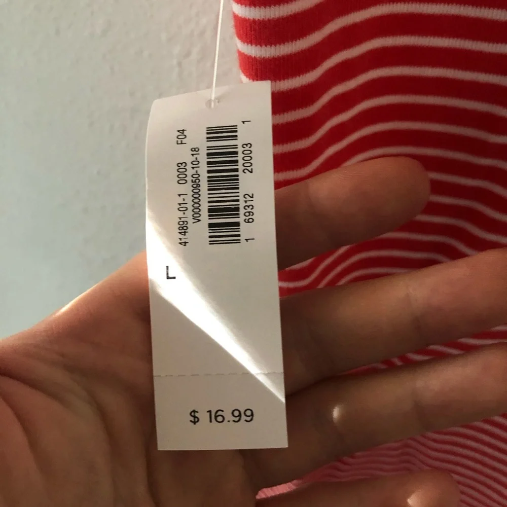 Old Navy Tee L - Picture 4 of 4